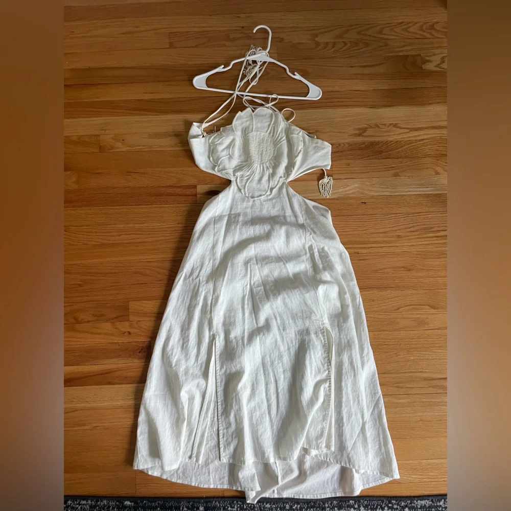 farm rio flower appliqué cutout midi dress in ivory - Picture 4 of 5